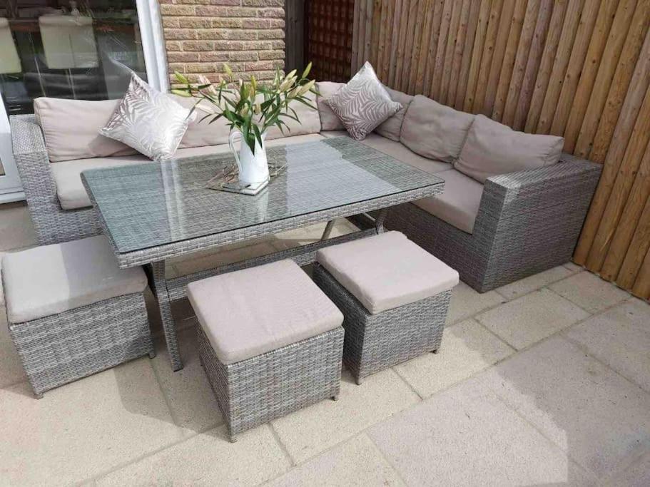 Modern 4 Bedroom House In Weymouth Sunny Corner Экстерьер фото