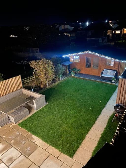 Modern 4 Bedroom House In Weymouth Sunny Corner Экстерьер фото