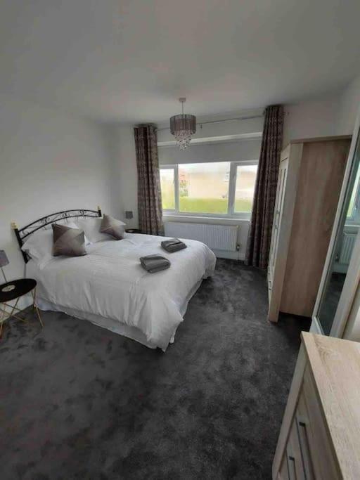Modern 4 Bedroom House In Weymouth Sunny Corner Экстерьер фото