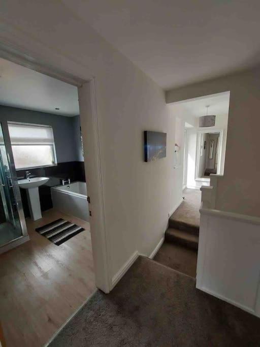 Modern 4 Bedroom House In Weymouth Sunny Corner Экстерьер фото