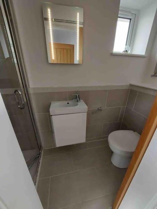 Modern 4 Bedroom House In Weymouth Sunny Corner Экстерьер фото