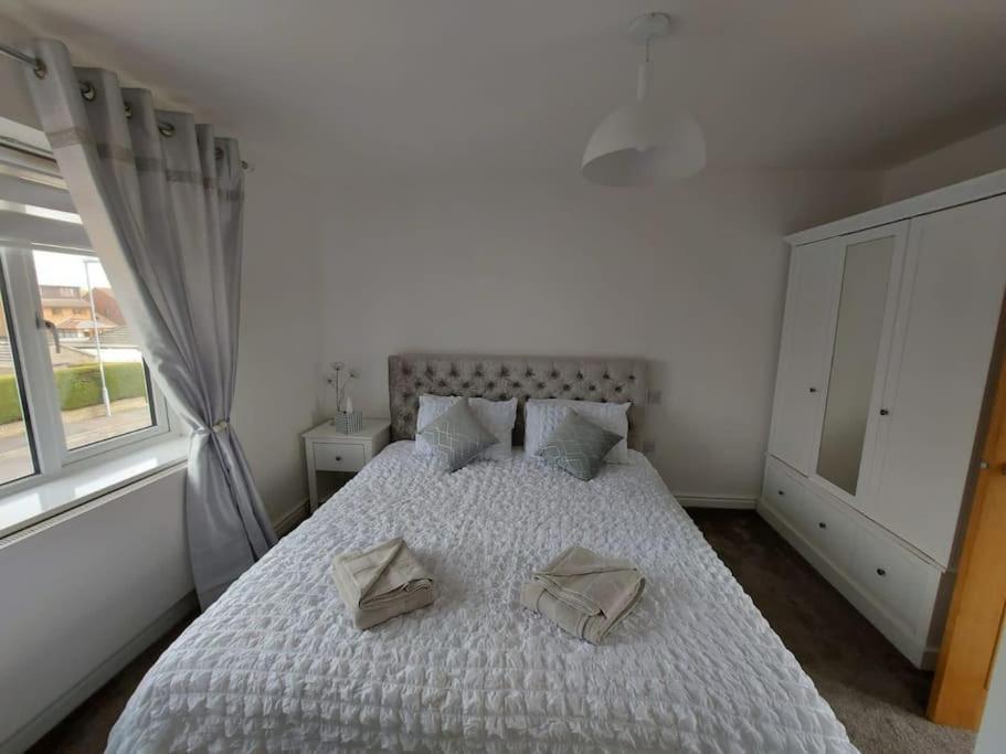 Modern 4 Bedroom House In Weymouth Sunny Corner Экстерьер фото
