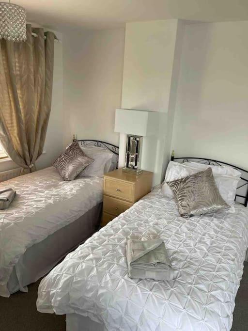Modern 4 Bedroom House In Weymouth Sunny Corner Экстерьер фото